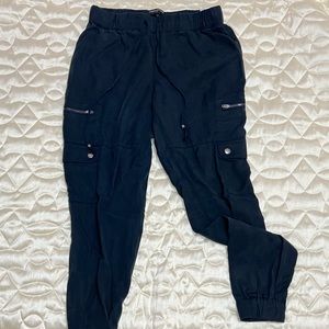 Banana Republic Black Cargo Pants Women’s Size XS Bottoms Elastic Waist